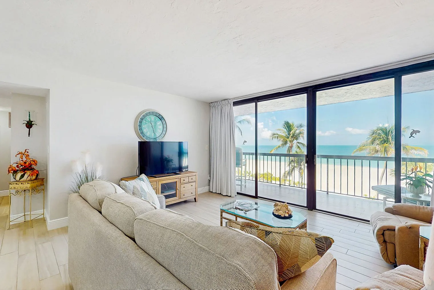 2 bed, 2.0 bath, 1194 sqft, $6,838 — Photo 2