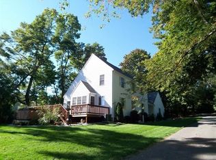 243 Prospect Ln, Portsmouth, RI 02871