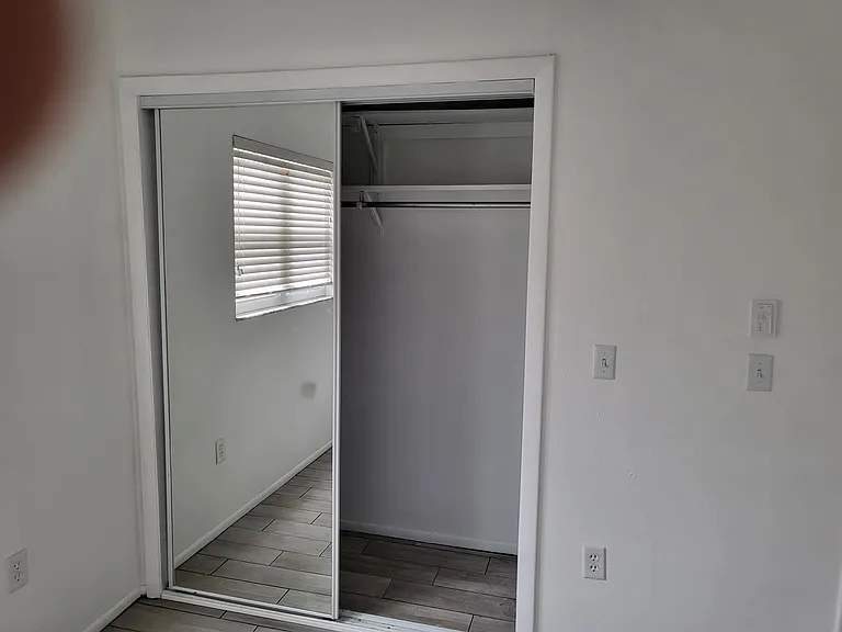4210 Oak Ln #HOME — Photo 8