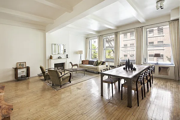 Sold by Stribling | media 19