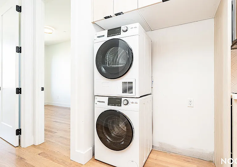 489 Grand St #2C — Photo 4