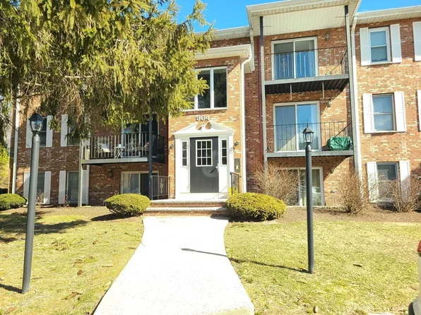 364 Neponset St APT K, Canton, MA 02021
