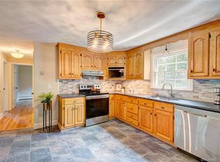 97 N Mountain Rd, Canton, CT 06019