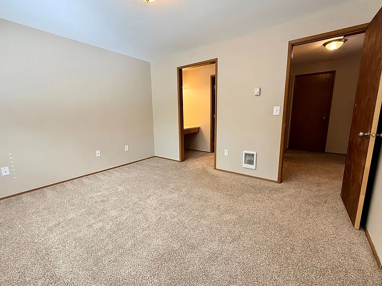 10404-10419 E McKinley Ave — Photo 23