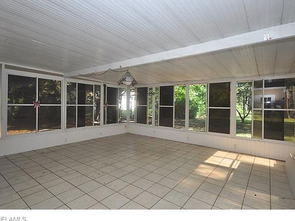 4th image of 5245 Hickory Wood Dr