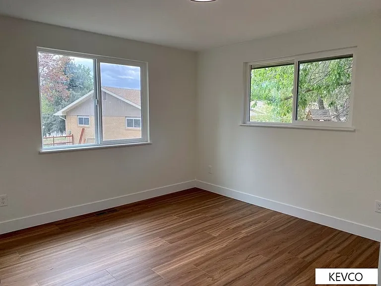 2401 Evergreen Dr — Photo 11