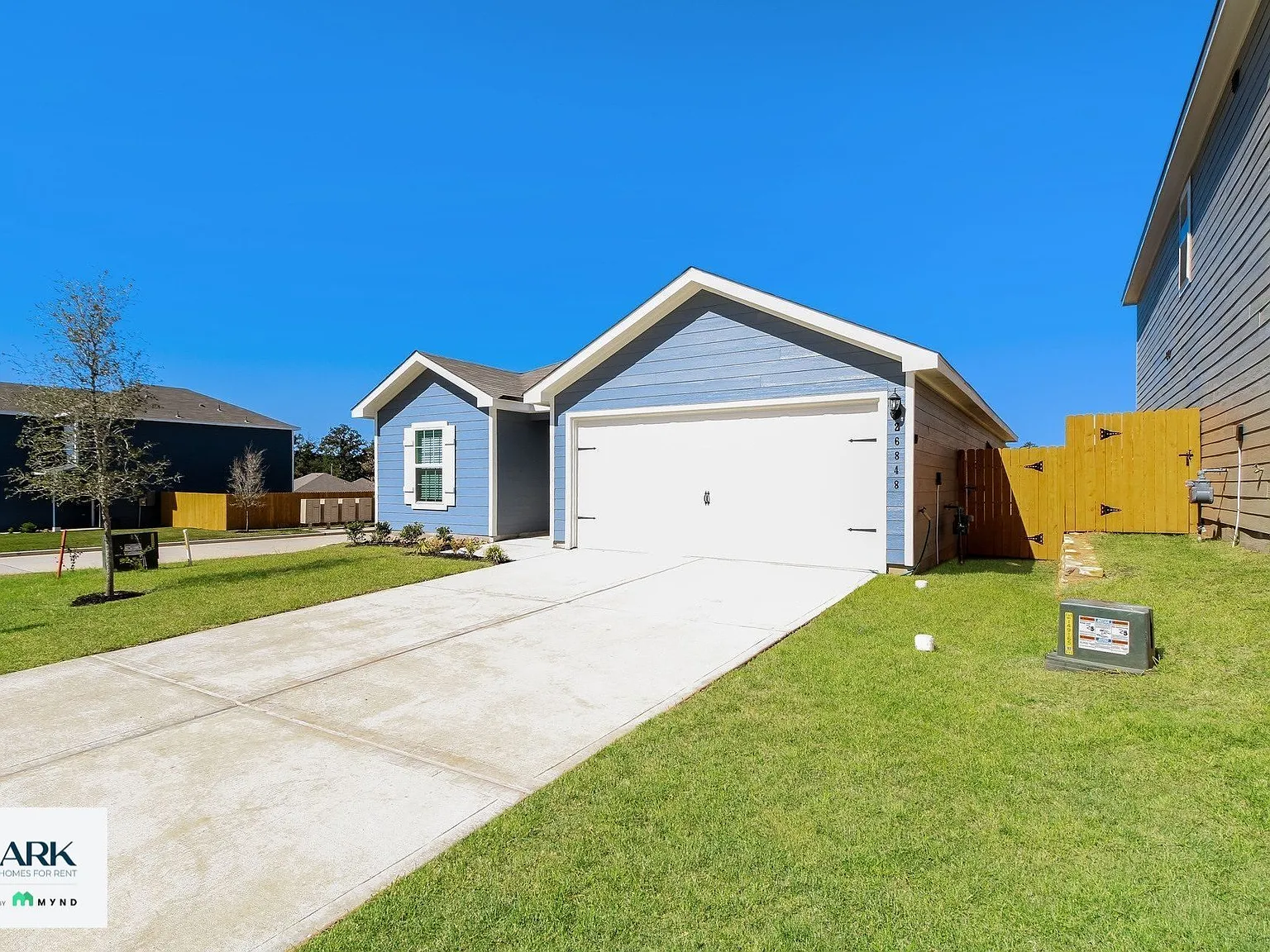 3 bed, 2.0 bath, 1366 sqft, $1,649 — Photo 3