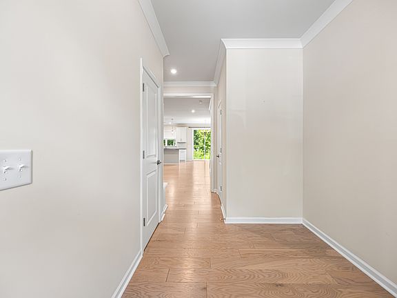 5th image of 529 Madison Falls Ct