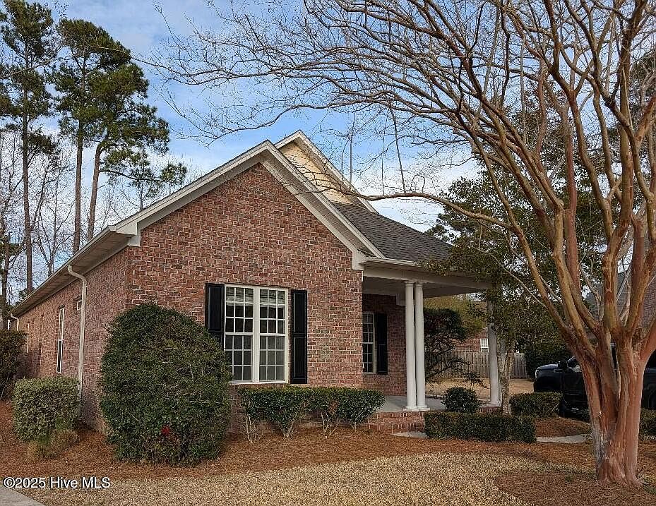 1st image of 4911 Shaftesbury Place