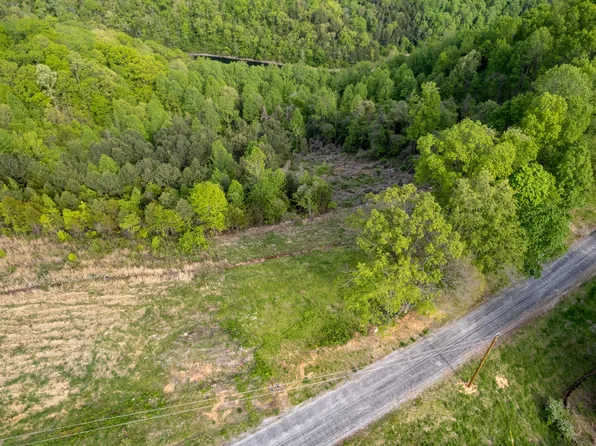 14 Caleb Way, Baxter, TN 38544