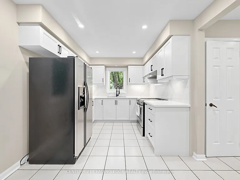 1 Briarwood Rd — Photo 16