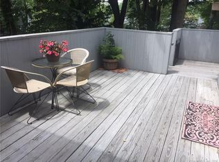 1 Blackberry Ln, Ridgefield, CT 06877