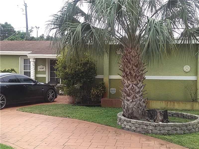 1st image of 8844 Southampton Dr