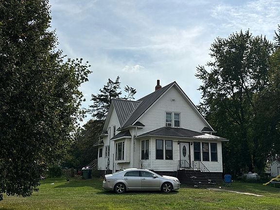 3rd image of 209 W 7th Ave