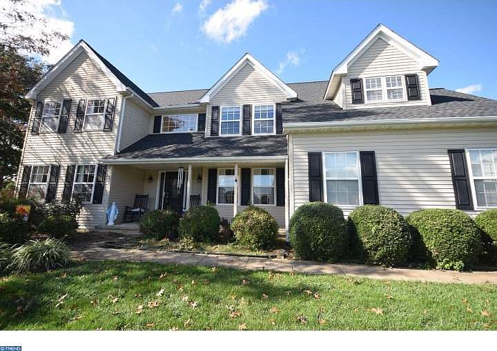 1st image of 902 Gallatin Ct