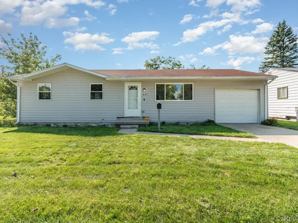 631 Cathay St, Saginaw, MI 48601