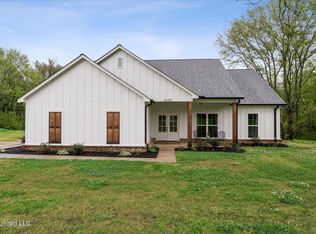 5172 Langston Rd, Byhalia, MS 38611