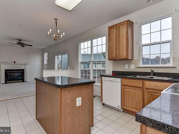 4th image of 7802 Alloway Ln