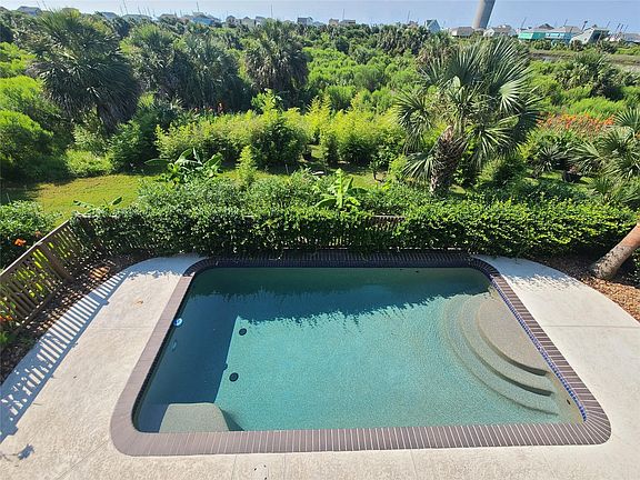 2nd image of 22401 Isle View Dr