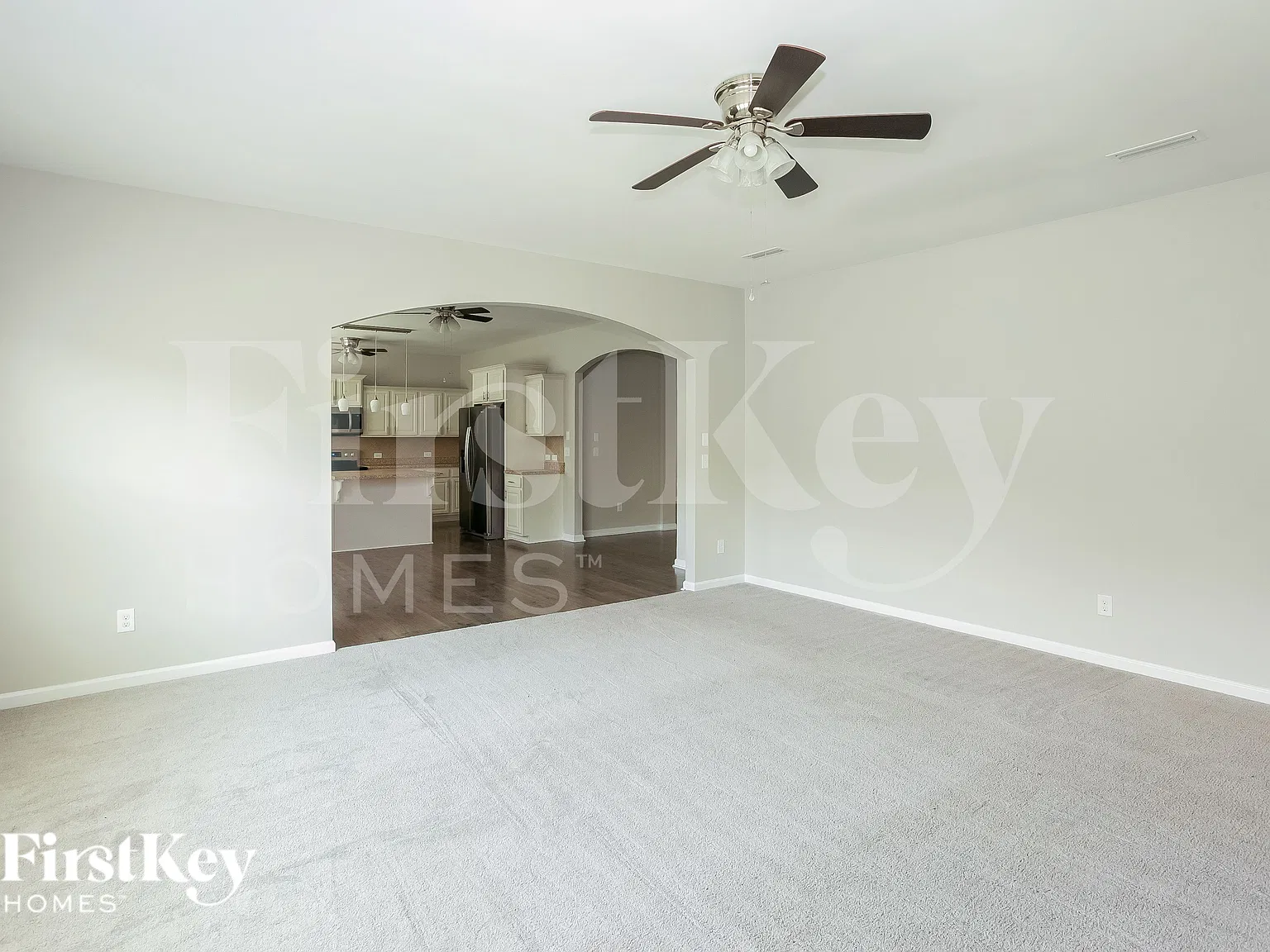 4 bed, 2.5 bath, 3059 sqft, $2,830 — Photo 4