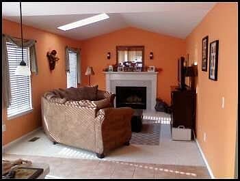 Family Room w/Fireplace