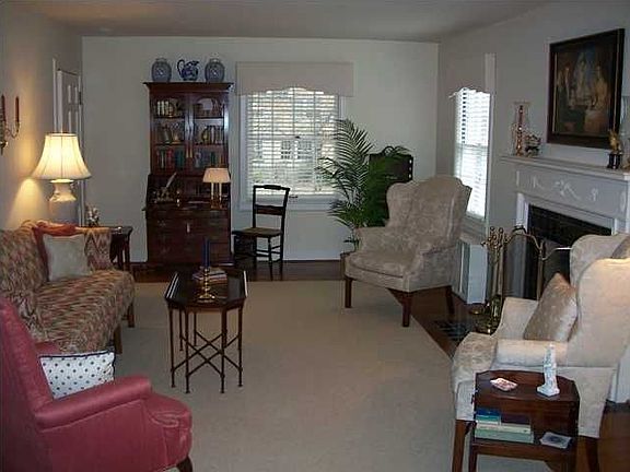 Family Room w/ Fireplace