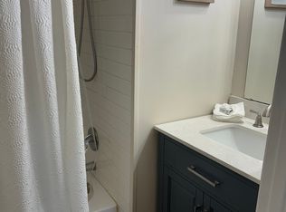 100 Blair Rd APT D3, Saint Simons Island, GA 31522