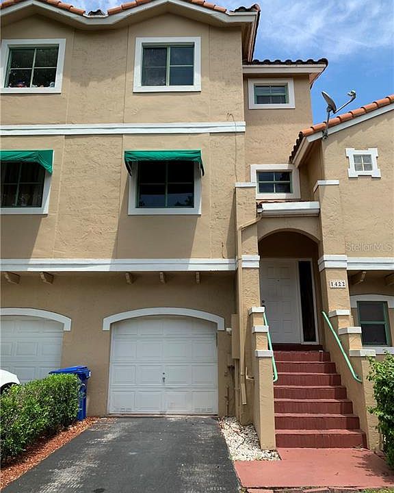 1st image of 1422 NW 126th Way
