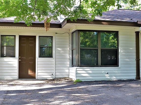 Separate entrance to main bedroom.