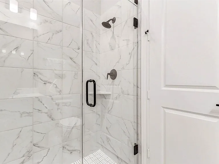 1719 Rustling Creek Dr — Photo 38
