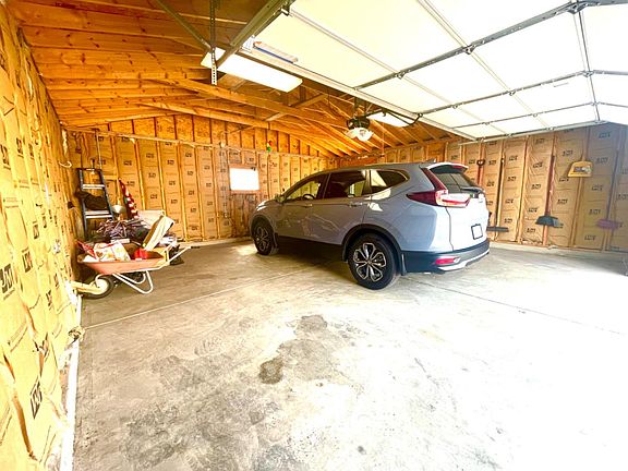 5th image of 4828 Carey St