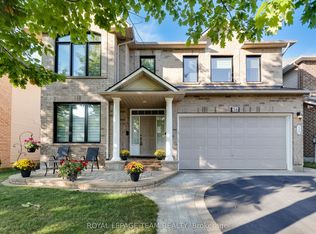 36 Keighley Cir, Ottawa, ON K2K 3H8