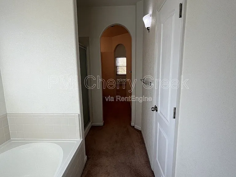 5271 Canyon View Dr — Photo 32