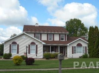910 Sunburst Ln, Washington, IL