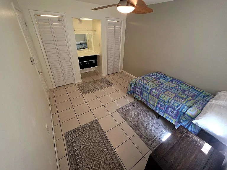 5701 McKinley St #4 — Photo 8