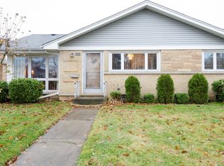 7207 W Conrad Ave, Niles, IL 60714