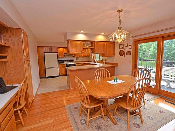 KITCHEN & DINING