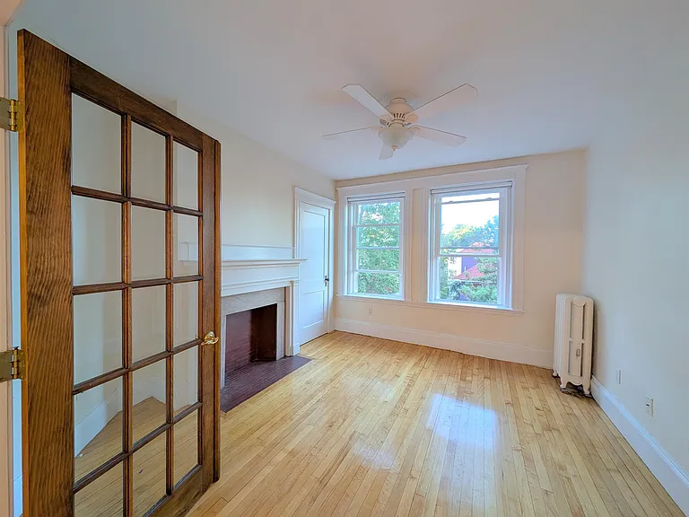 331 Harvard St #5 — Photo 4