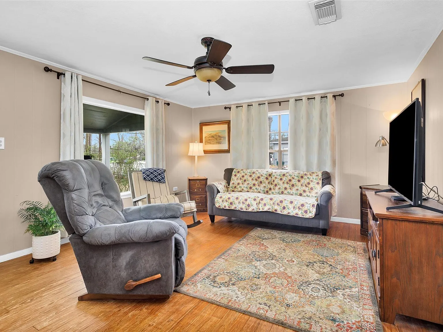 3 bed, 1368 sqft, $1,850 — Photo 4