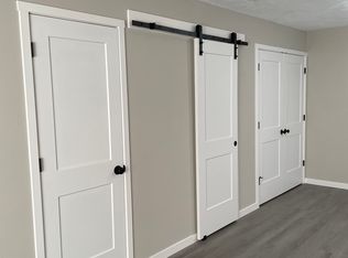 1909 S Ingram Mill Rd #16, Springfield, MO 65804