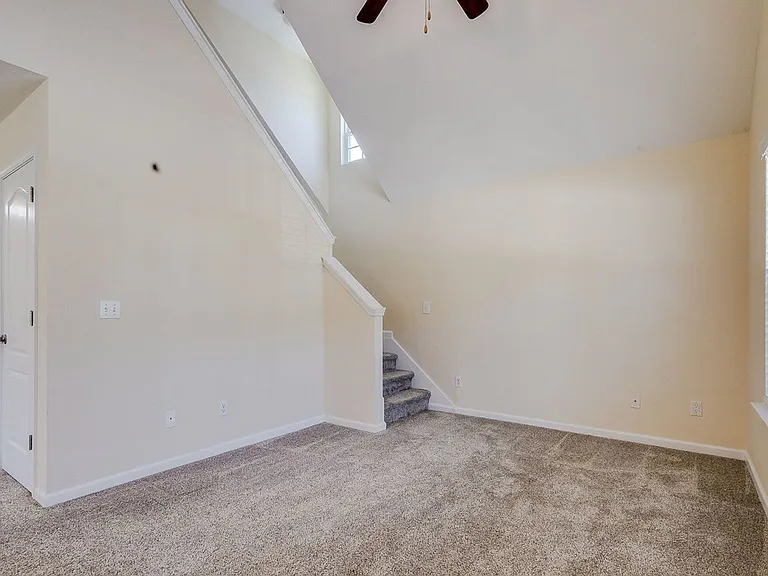 16 Castello Ave — Photo 11
