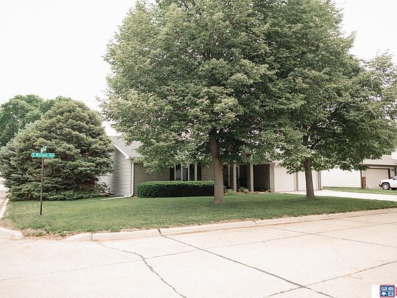 2nd image of 103 S Michigan Ave