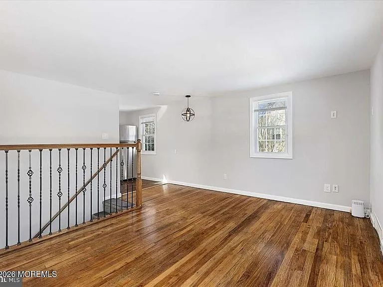 43 Iowana Ave — Photo 5