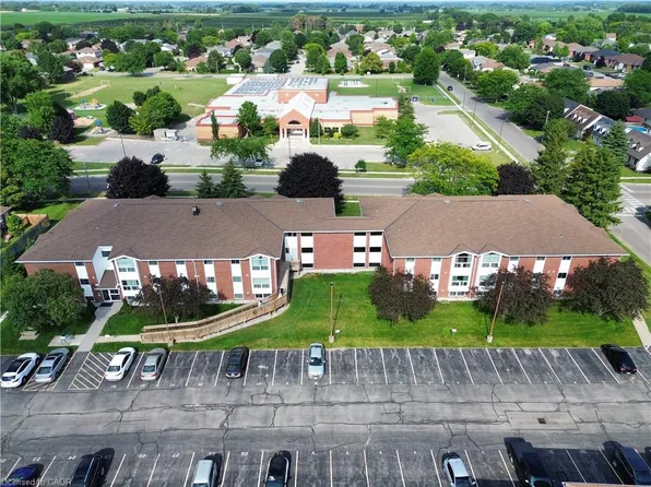 60 Donly Dr S #109, Norfolk County, ON N3Y 5K3