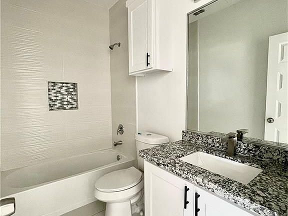 5th image of 1708 Angelica Dr #1