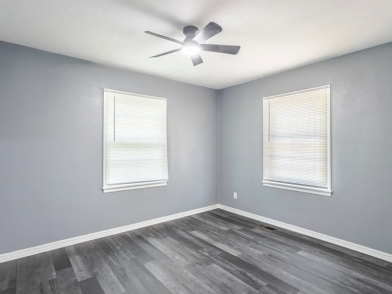 308 S Payne St — Photo 10