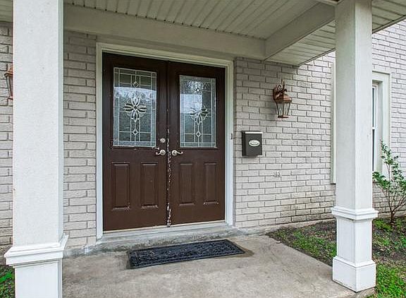 3rd image of 2120 Lasalle Ave