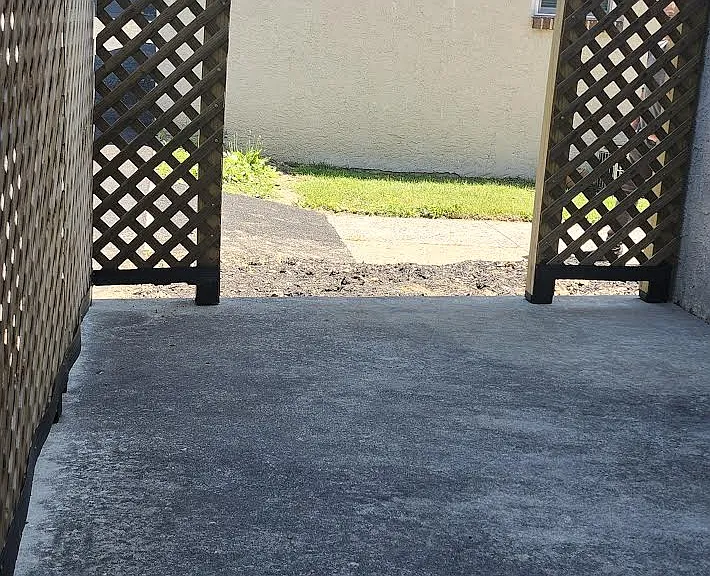 135A Patio 9' x 18'
