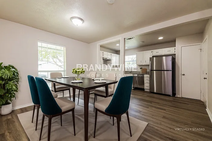 1821 Whiteoak Dr — Photo 7