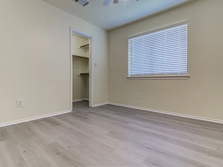 1604 Southwestern Trl — Photo 9